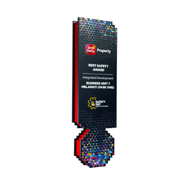 Square Honor Series Type 26 Trophy 01