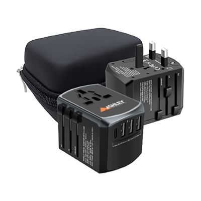 SWIFT Travel Adapter Triple USB and Type-C Charger 01