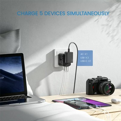 SWIFT Travel Adapter Triple USB and Type-C Charger 09